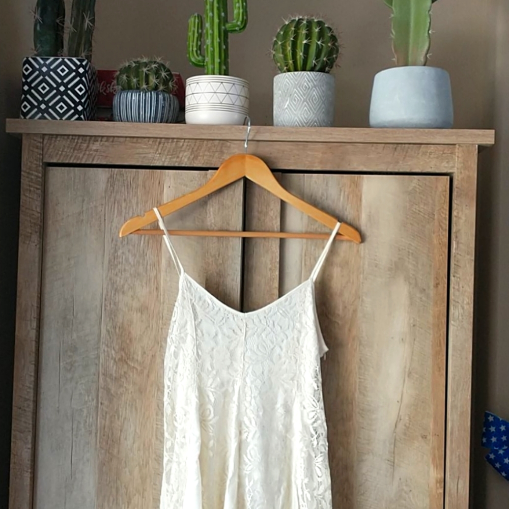 Small Entro Lace Maxi Dress Slip Underneath